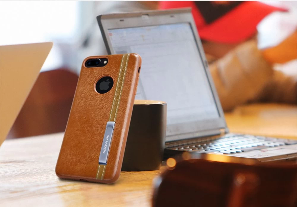 Apple iPhone 7 Plus чехол красный Nillkin Phenom