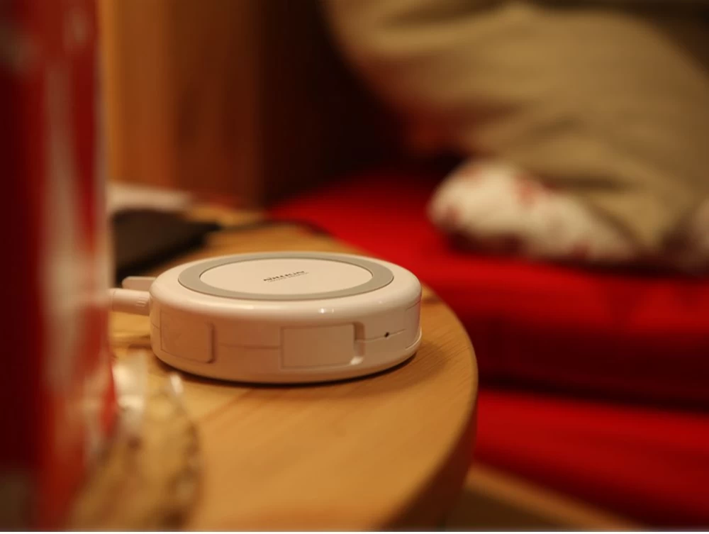 Bezvadu lādētājs  NILLKIN Hermit Multifunctional wireless charger balts