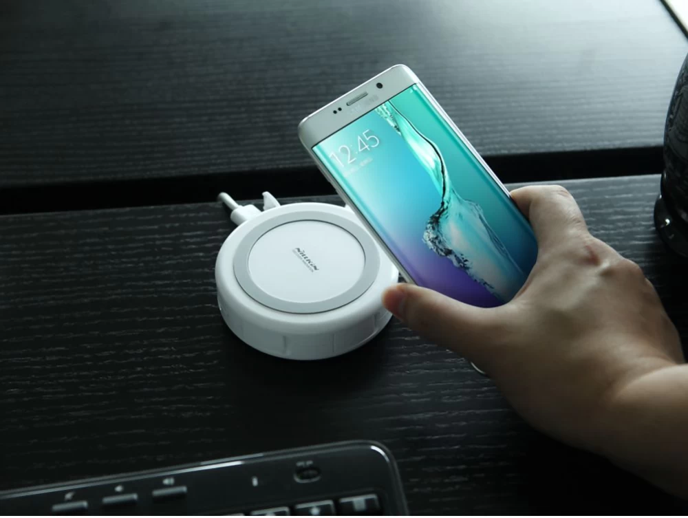 Bezvadu lādētājs  NILLKIN Hermit Multifunctional wireless charger balts
