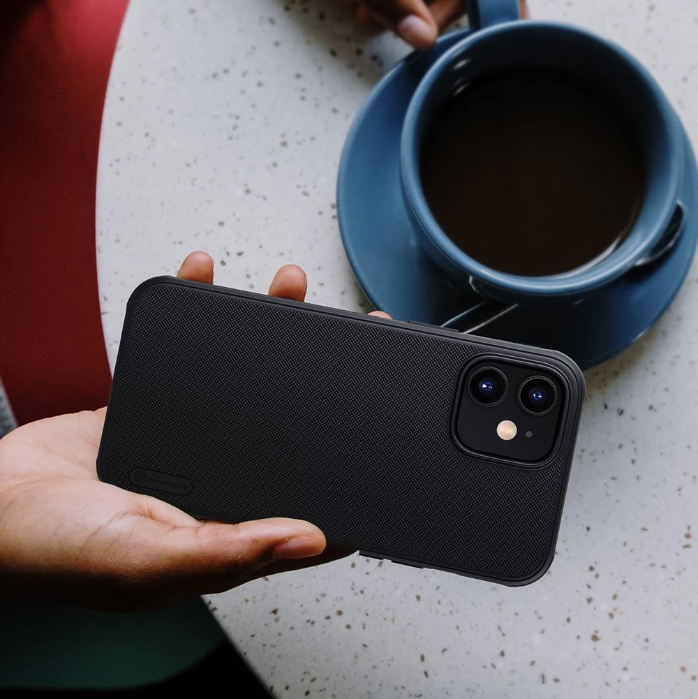 Apple iPhone 12 Mini dėklas raudonas Nillkin Super Frosted Shield Pro 