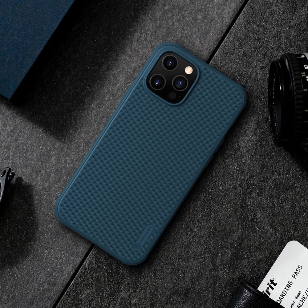 Apple iPhone 12 Pro Max suojakuori punainen Nillkin Super Frosted Shield