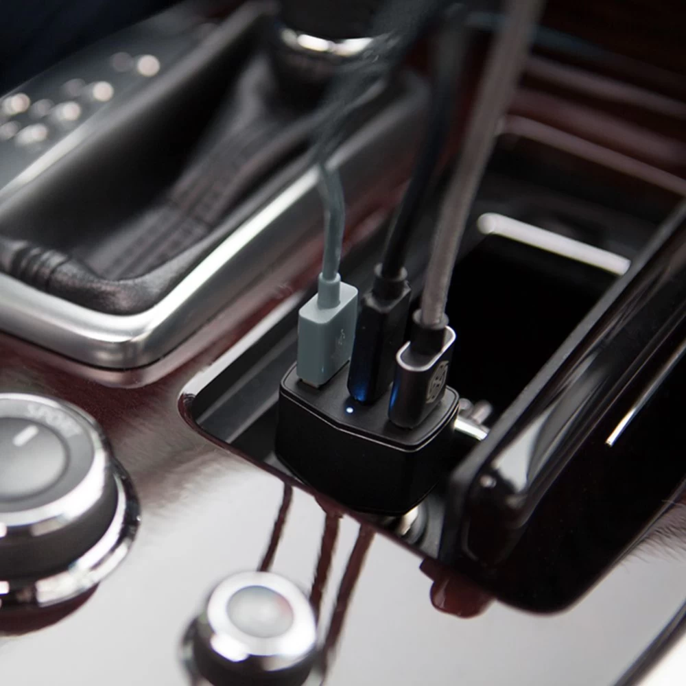 Automašīnas lādētāji Celerity Car Charger 3USB  melns
