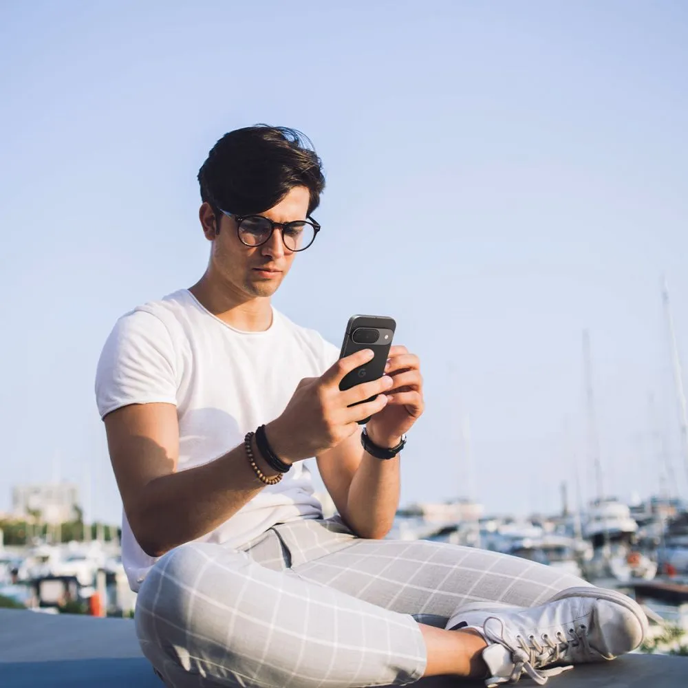 Google Pixel 9 skärmskydd  SPIGEN OPTIK.TR ”EZ FIT” CAMERA PROTECTOR 2-PACK