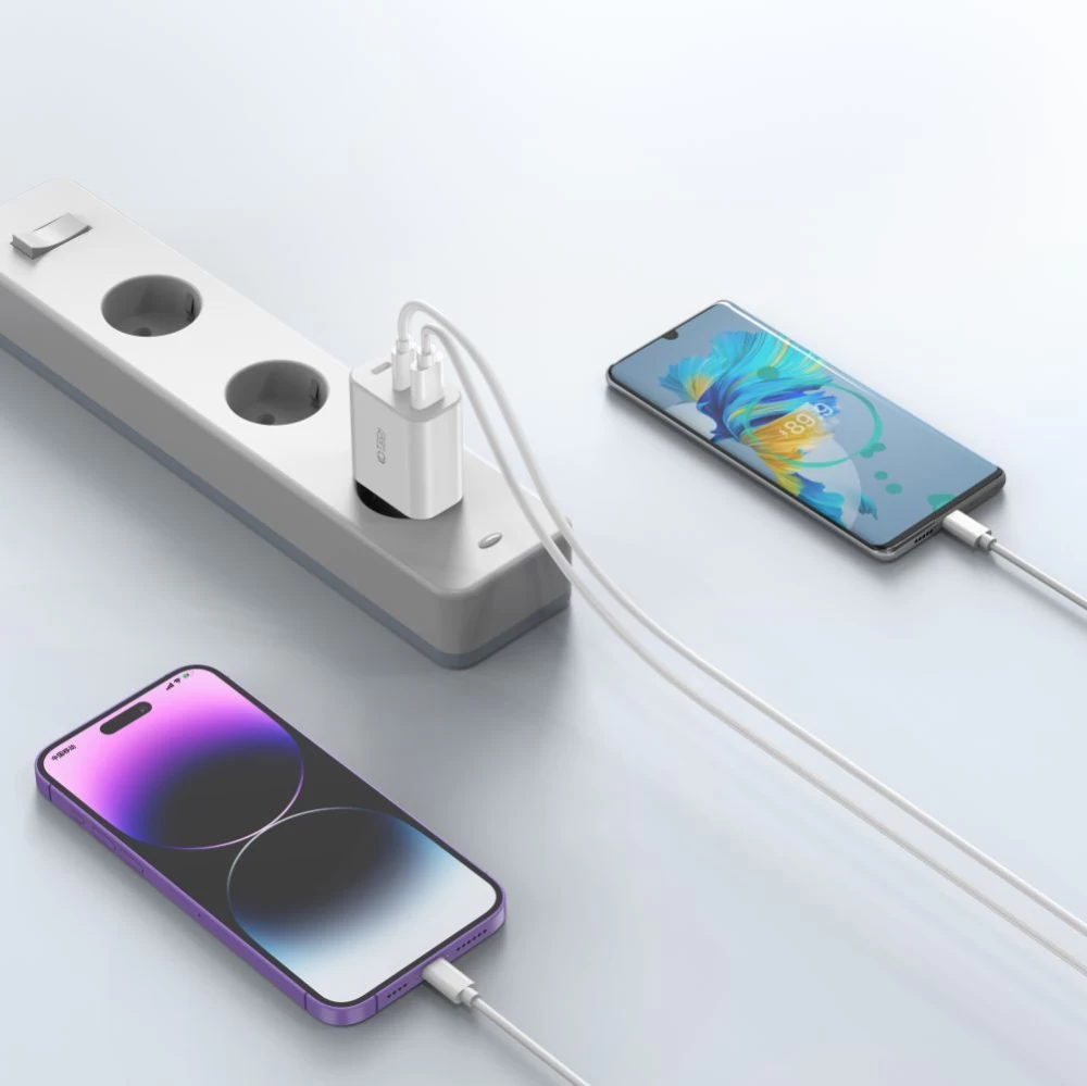  Datu kabeļi TECH-PROTECT NC30W 3-PORT NETWORK CHARGER PD30W/QC3.0  balts