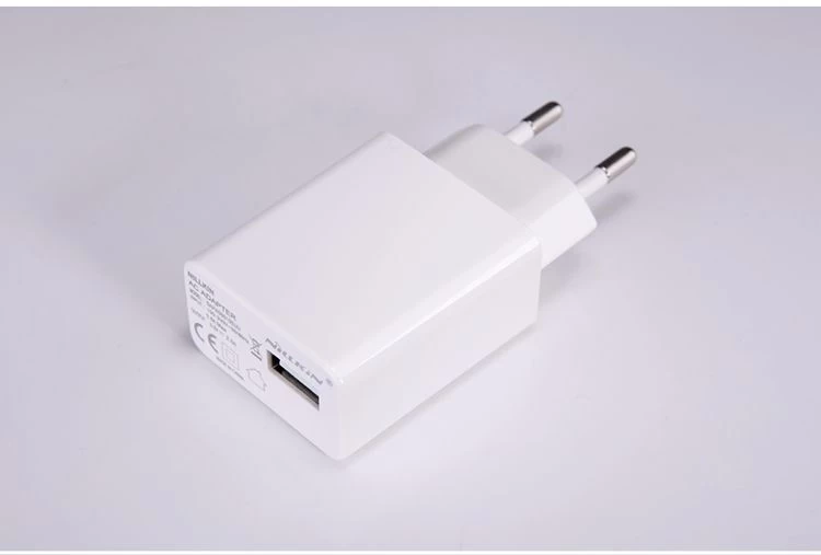 Datu kabeļi AC Adapter Universal EU  balts