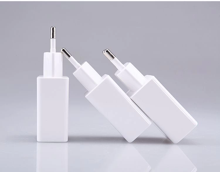 Datu kabeļi AC Adapter Universal EU  balts