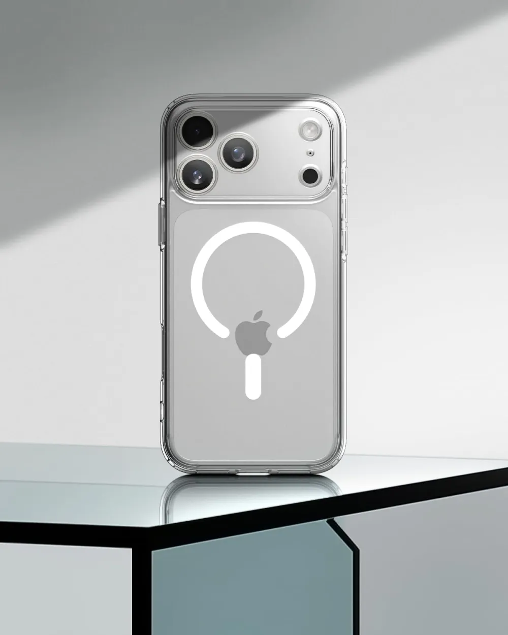 Apple iPhone 17 Pro Max suojakuori läpinäkyvä SPIGEN ULTRA HYBRID MAG MAGSAFE