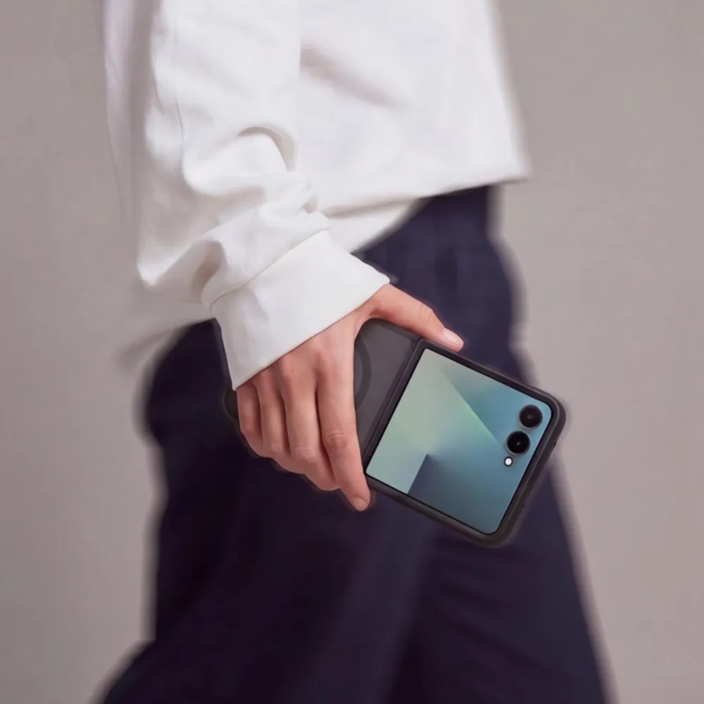 Samsung Galaxy Z Flip 8 Telefona vāciņš  TECH-PROTECT MAGMAT MAGSAFE